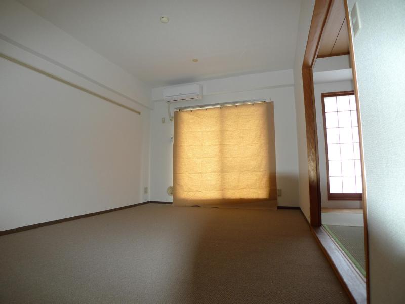 Living and room