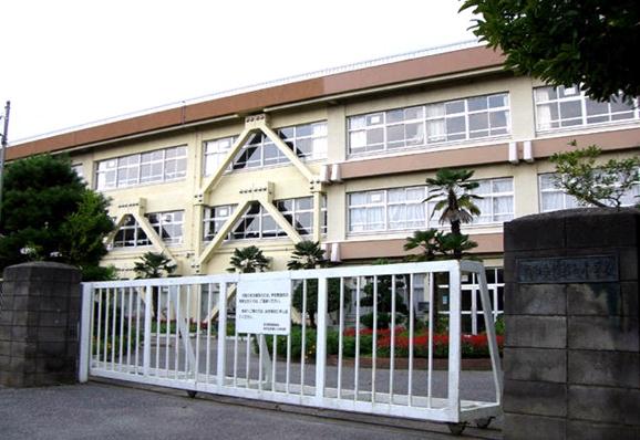 Primary school. Kashiwashiritsu Kashiwadai 450m Up to seven elementary school