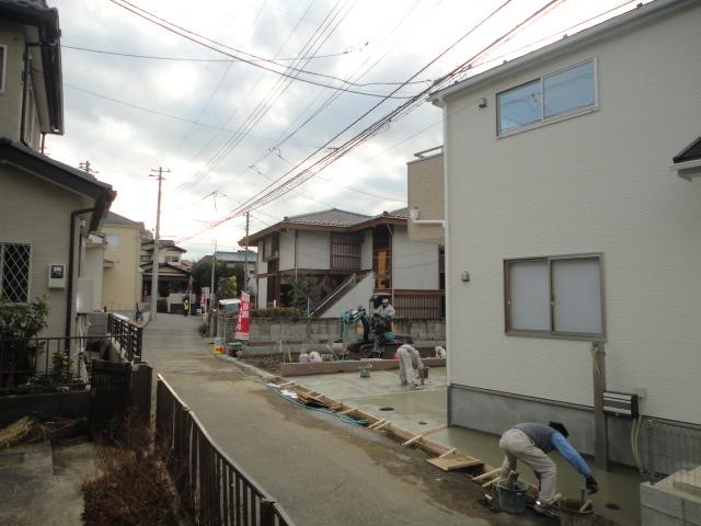 Local photos, including front road.  ◆ Please feel free to contact us First.