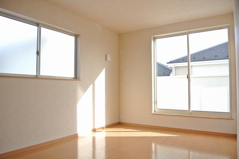 Non-living room. Local (12 May 2013) Shooting