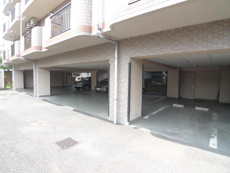 Parking lot
