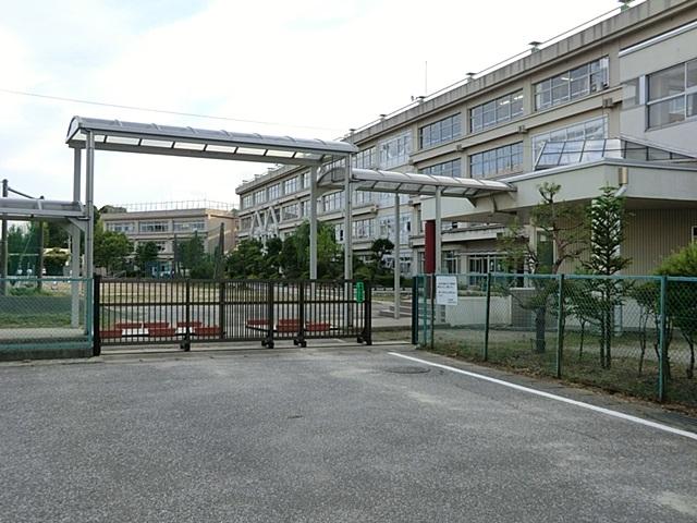 Junior high school. Kashiwashiritsu Kashiwadai three junior high school