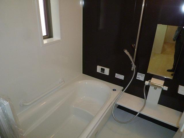 Bathroom. 1 Building room (December 27, 2013) Shooting