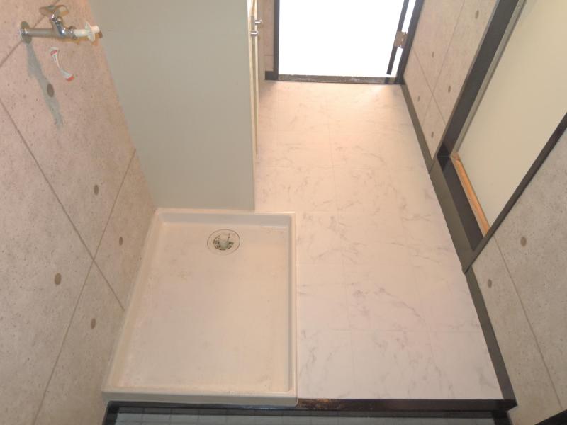 Other Equipment. Indoor Laundry Storage