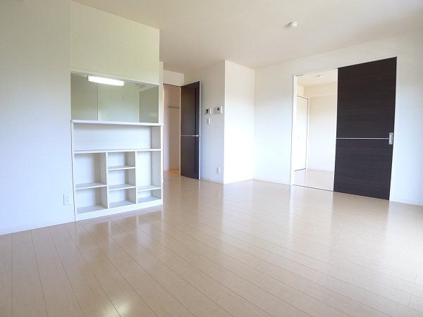 Living and room. LDK13.75 Pledge