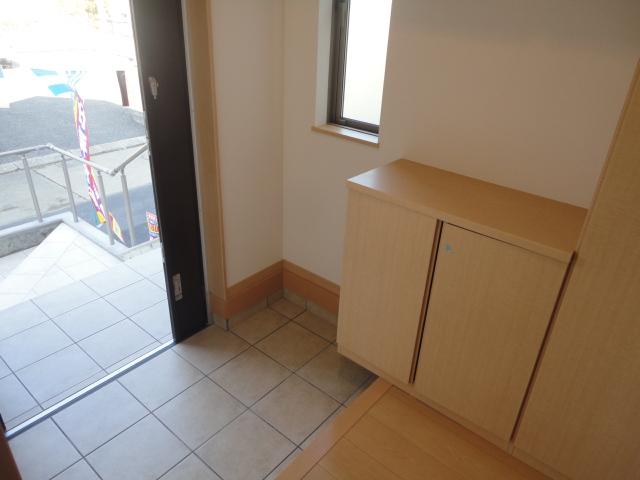 Entrance.  ◆ Neat with housed in Hiroi entrance!