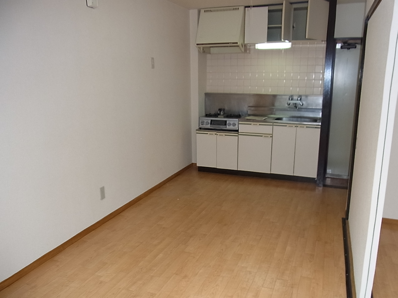 Kitchen. Glad spacious kitchen space