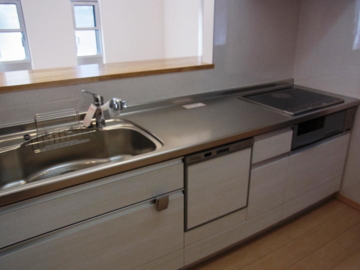 Kitchen. Indoor (April 2013) Shooting