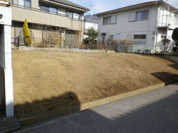 Local land photo. It is shaping areas of south road