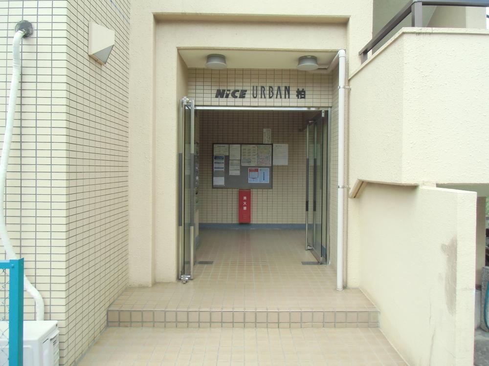 Entrance. Common areas