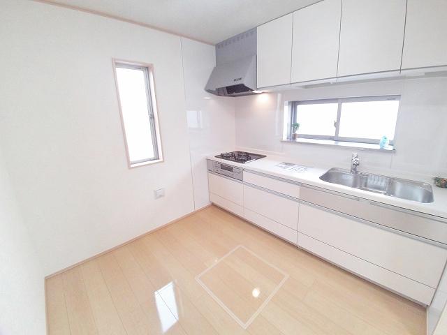 Same specifications photo (kitchen). Same specifications