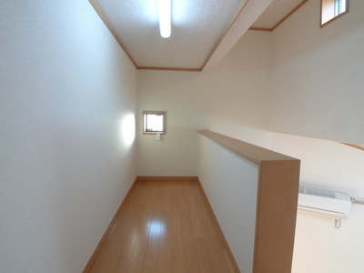 Other room space. loft