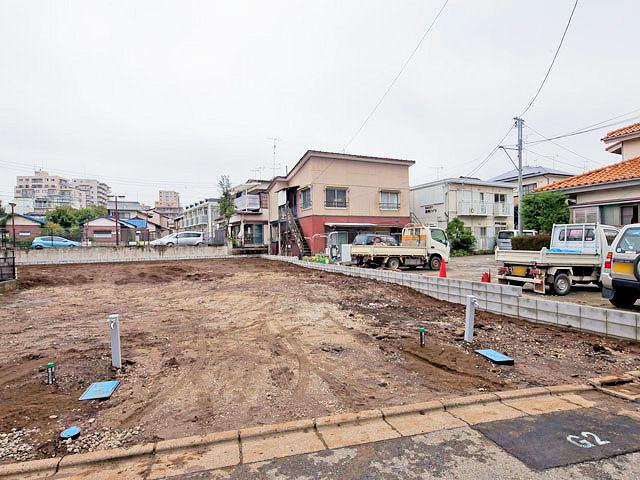 Local appearance photo. Local (10 May 2013) Shooting