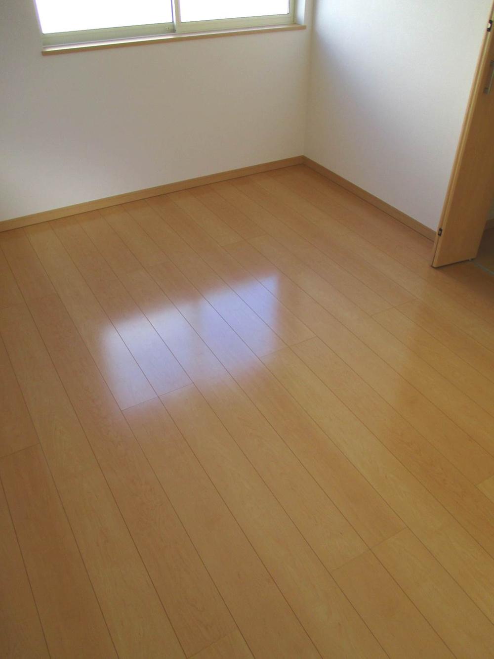 Non-living room. Spread of Western-style, Do you use to what are you?