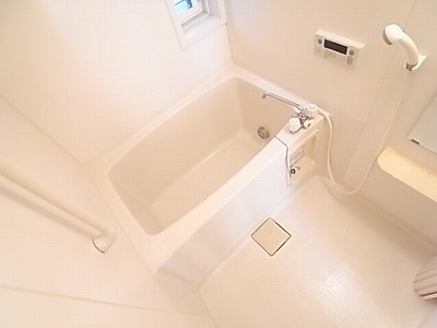 Bath. White and clean bathroom