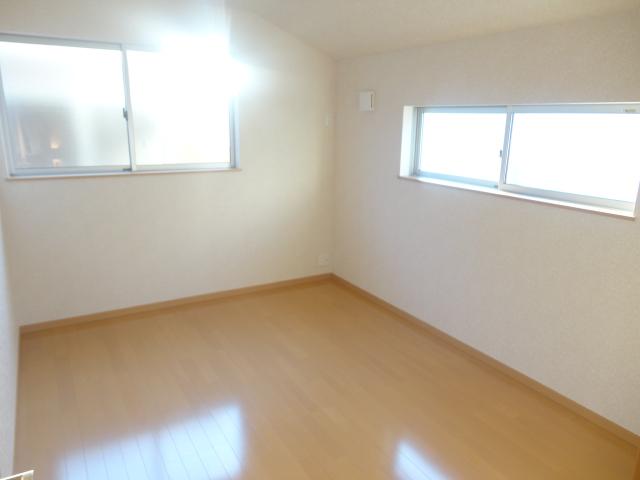 Non-living room. Indoor (10 May 2013) Shooting