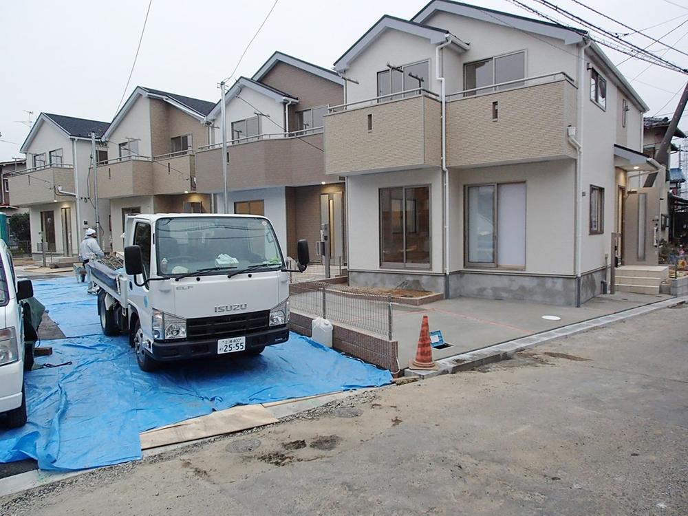 Local photos, including front road. Local (12 May 2013) Shooting It is a front road 4m! !