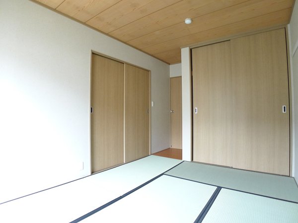 Other room space. Japanese-style room 6 quires