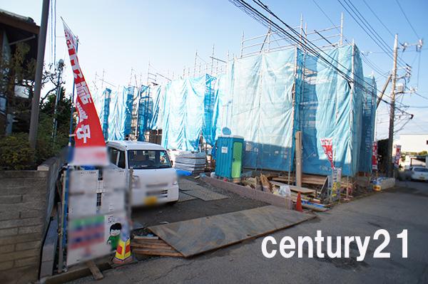 Local photos, including front road. 11 / 26 shooting Completion of framework