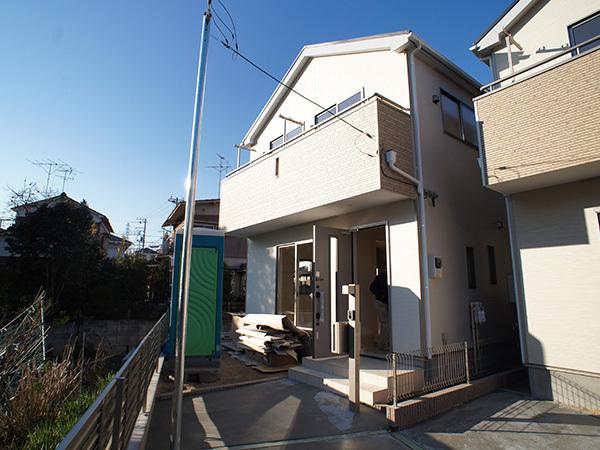 Local appearance photo. 1 Building