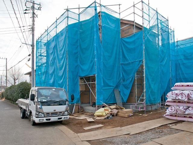 Local appearance photo. Local (12 May 2013) Shooting