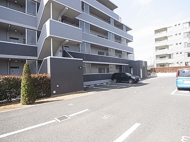 Parking lot