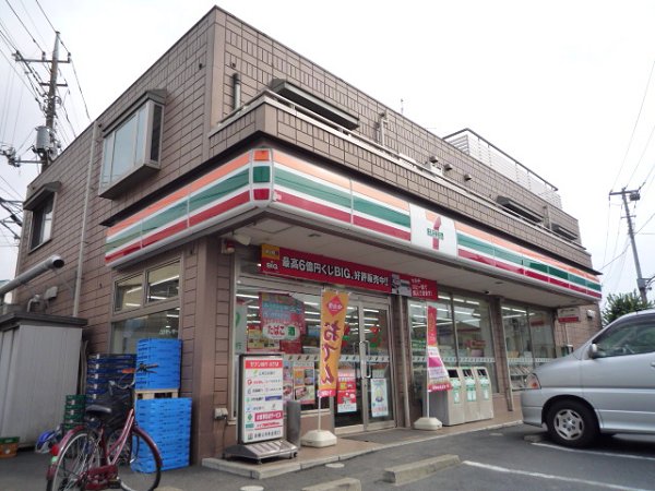 Convenience store. Seven-Eleven 380m to Kashiwa Sekiba Machiten (convenience store)