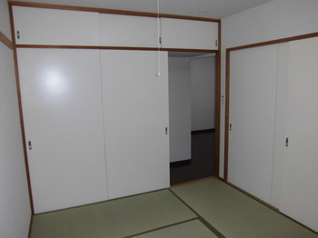 Other room space. It can be used as a rest space of small children. 