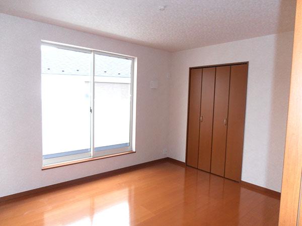 Non-living room. Local (November 28, 2013) Shooting