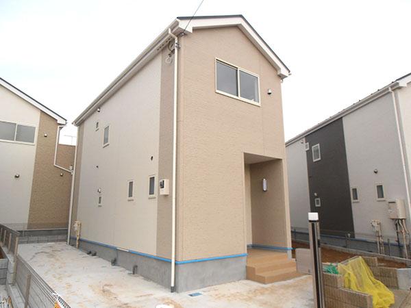 Local appearance photo. Located in the large-scale development subdivision in