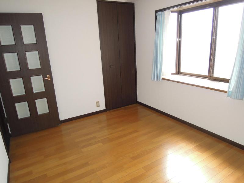 Living and room. Beautiful Western-style.