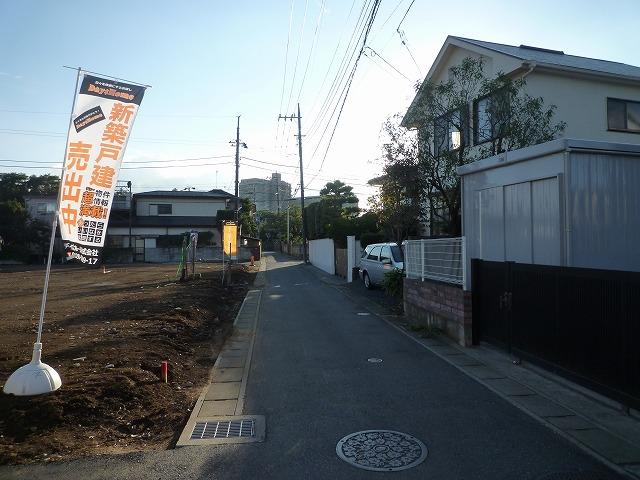 Local photos, including front road. Local (10 May 2013) Shooting