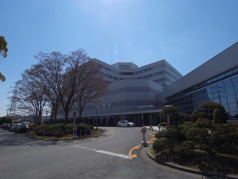 Hospital. Tokyojikeikai medical school 400m to Kashiwa hospital