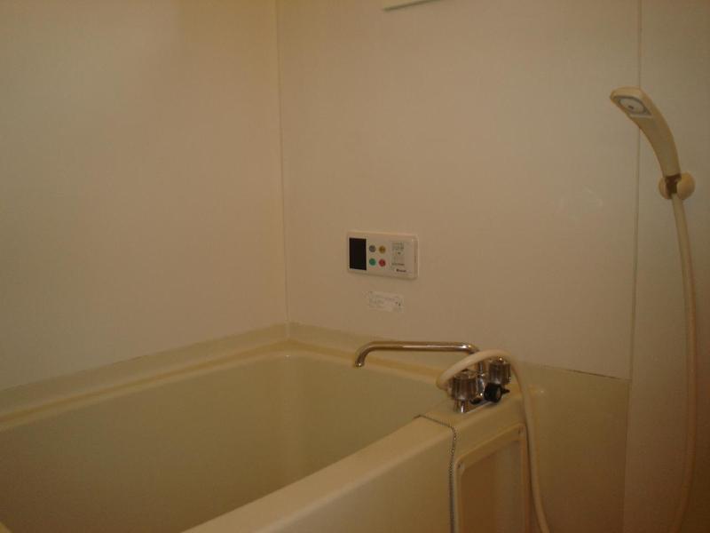 Bath. Reheating function with bus