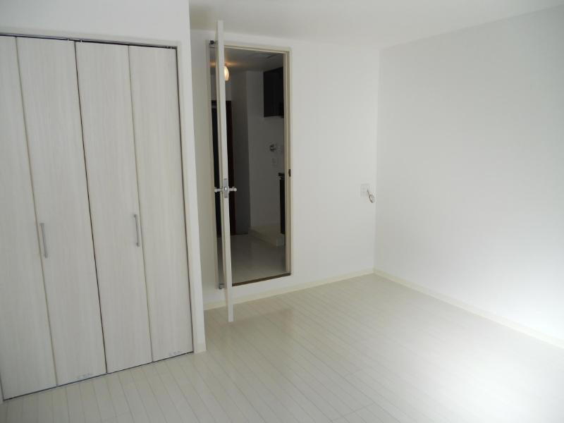 Living and room. Loose use between 8 pledge
