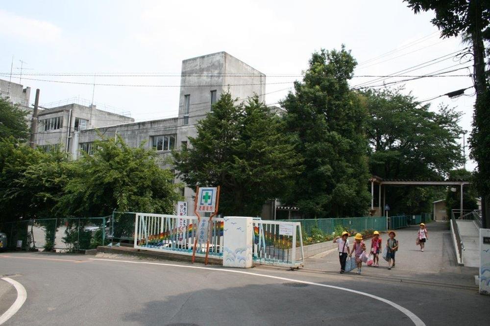 Primary school. 791m popular Nakahara small to Kashiwashiritsu Nakahara elementary school
