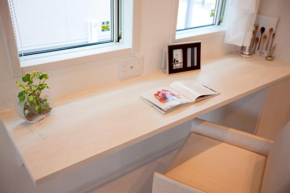 Same specifications photos (living). Living Family Cow song over