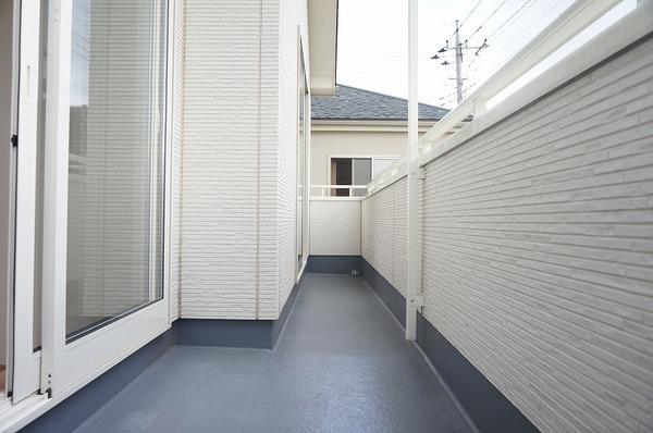 Balcony. Local (September 2013) Shooting