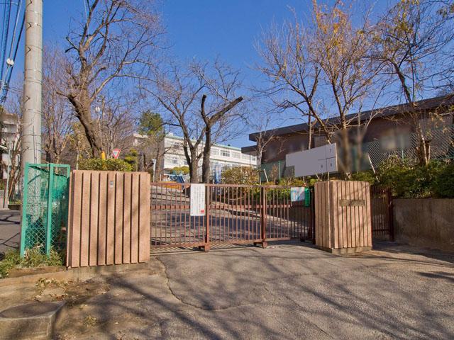 Primary school. Kashiwashiritsu 560m until the fourth elementary school