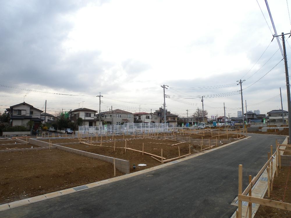 Local photos, including front road. The entire compartment Local (12 May 2013) Shooting