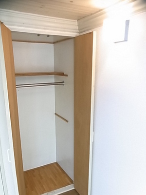 Living and room. It is housed with depth.