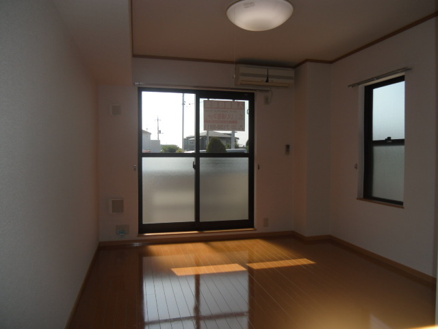 Living and room. Same property ・ Another, Room room photo