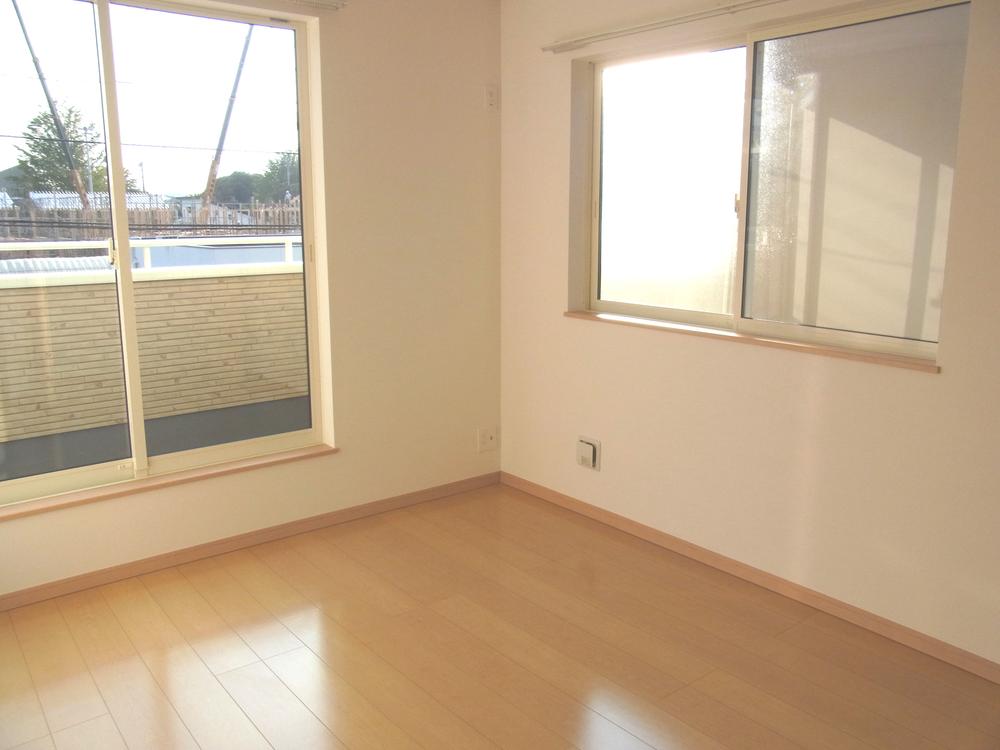 Non-living room. Indoor (11 May 2013) Shooting