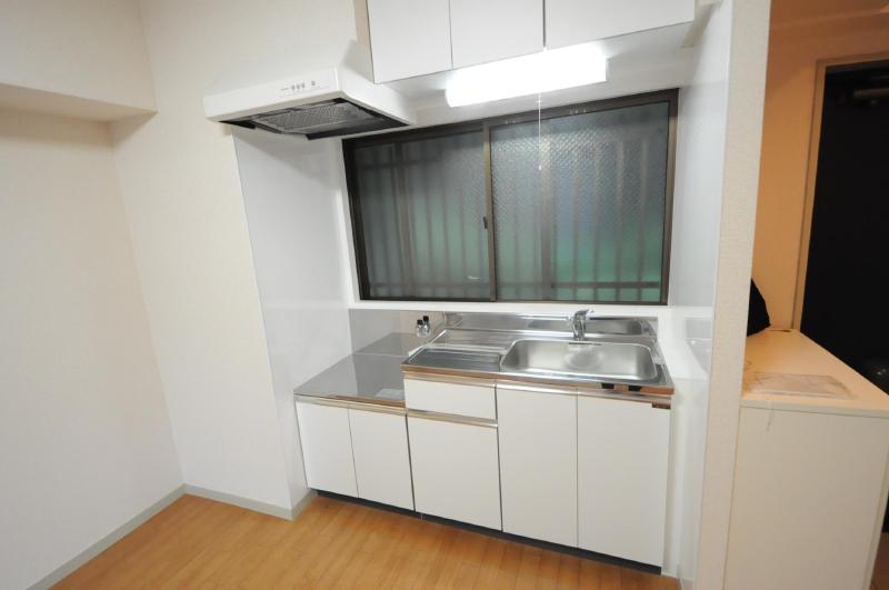 Kitchen. It has been replaced in the kitchen new.