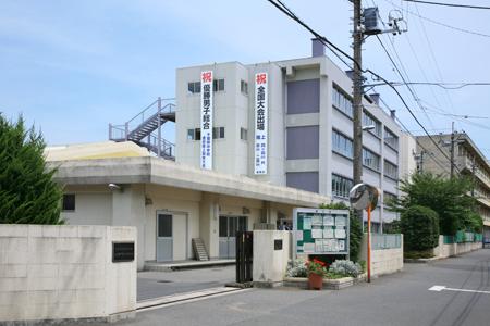 Junior high school. 640m to Kashiwa second junior high school