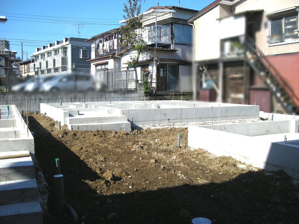 Local appearance photo. Insert the light