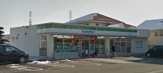 Convenience store. 290m to FamilyMart Toyoshiki Minamiten (convenience store)