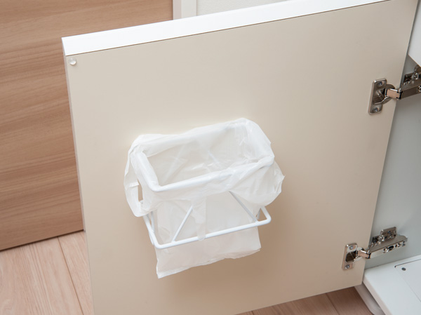 Bathing-wash room.  [Eco-box] Utilizing the Tobiraura of cabinet, Garbage stocker ・ We established the Eco-box. To keep the aesthetics of the powder room.
