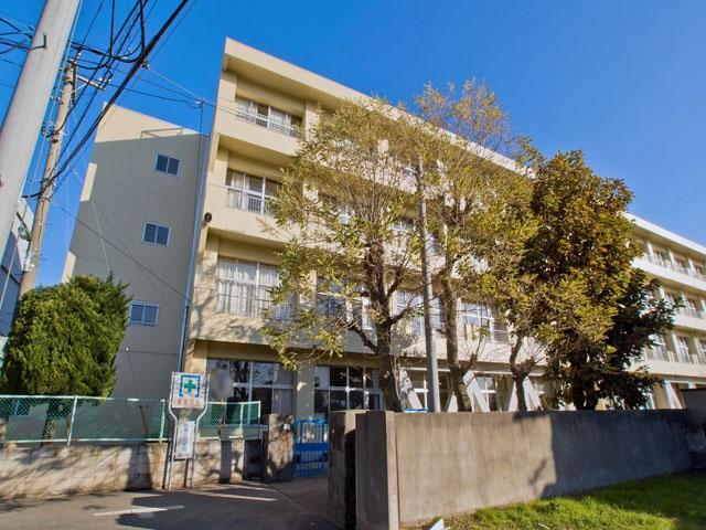 Junior high school. Kashiwashiritsu 400m until the fifth junior high school