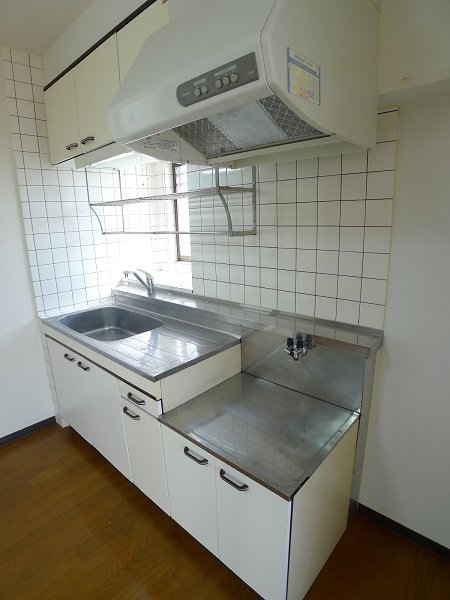 Kitchen. Gas stove installation Allowed